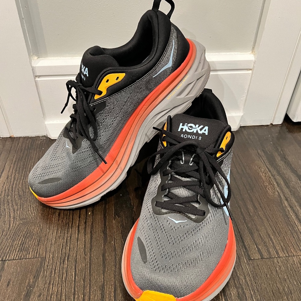 Bondi 8 Hoka Sneakers